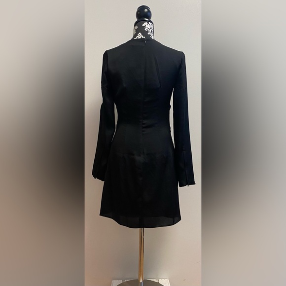 Express Dress - Picture 2 of 4